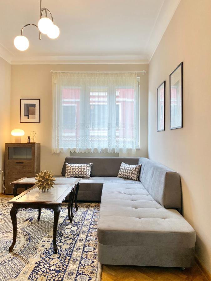Top Centre Sofia Apartment For 6 Guests Bagian luar foto