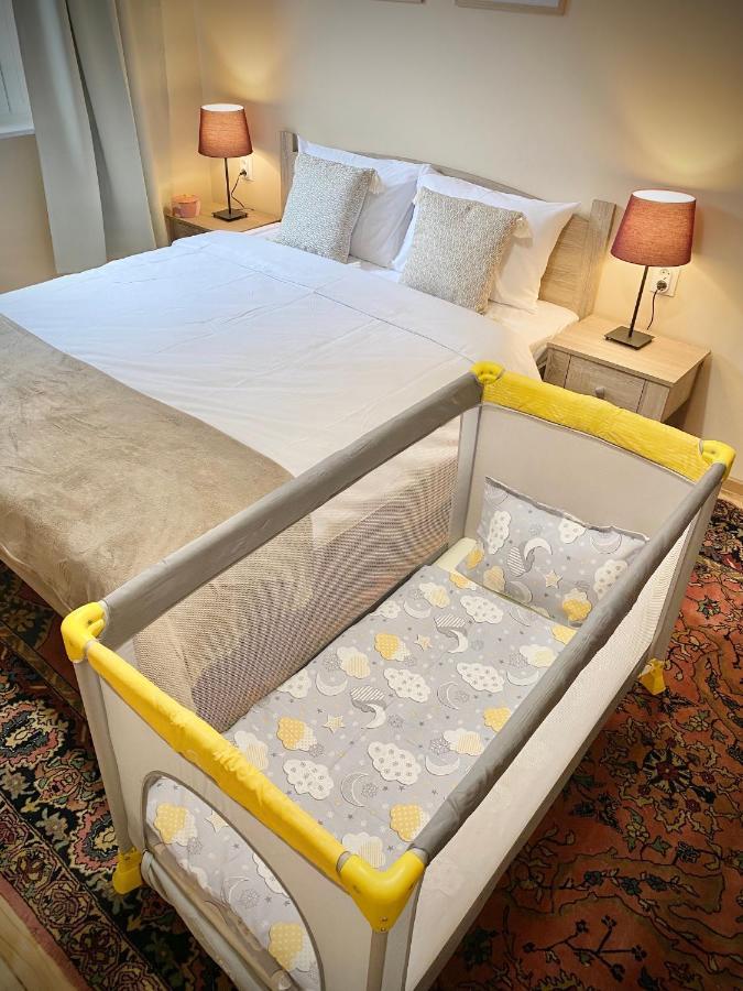 Top Centre Sofia Apartment For 6 Guests Bagian luar foto