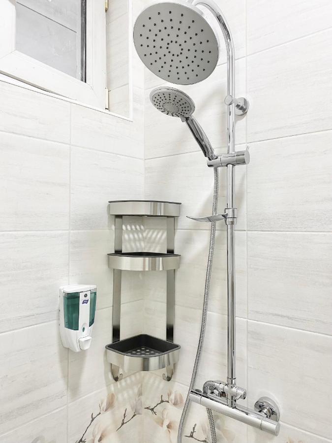 Top Centre Sofia Apartment For 6 Guests Bagian luar foto